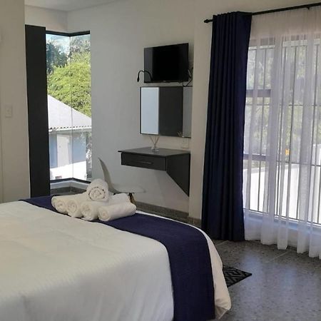 The Wishing Well Guest House Self-Catering Порт Едуард Екстериор снимка