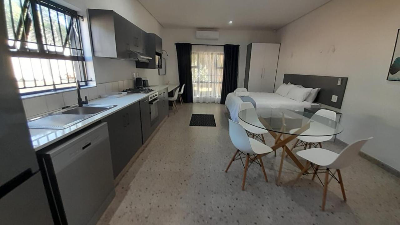 The Wishing Well Guest House Self-Catering Порт Едуард Екстериор снимка